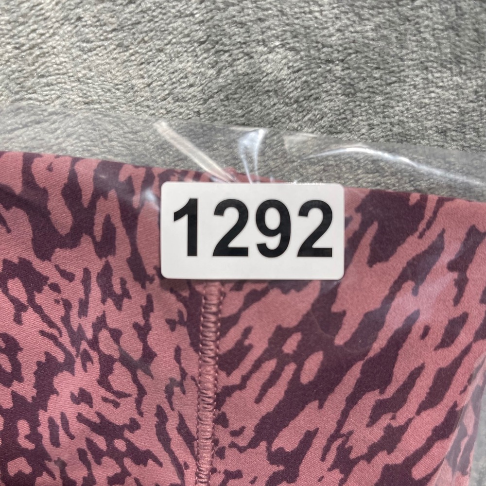 Athleta Salutation Stash Pocket II 7/8 Leggings L Petite - Picture 11 of 11